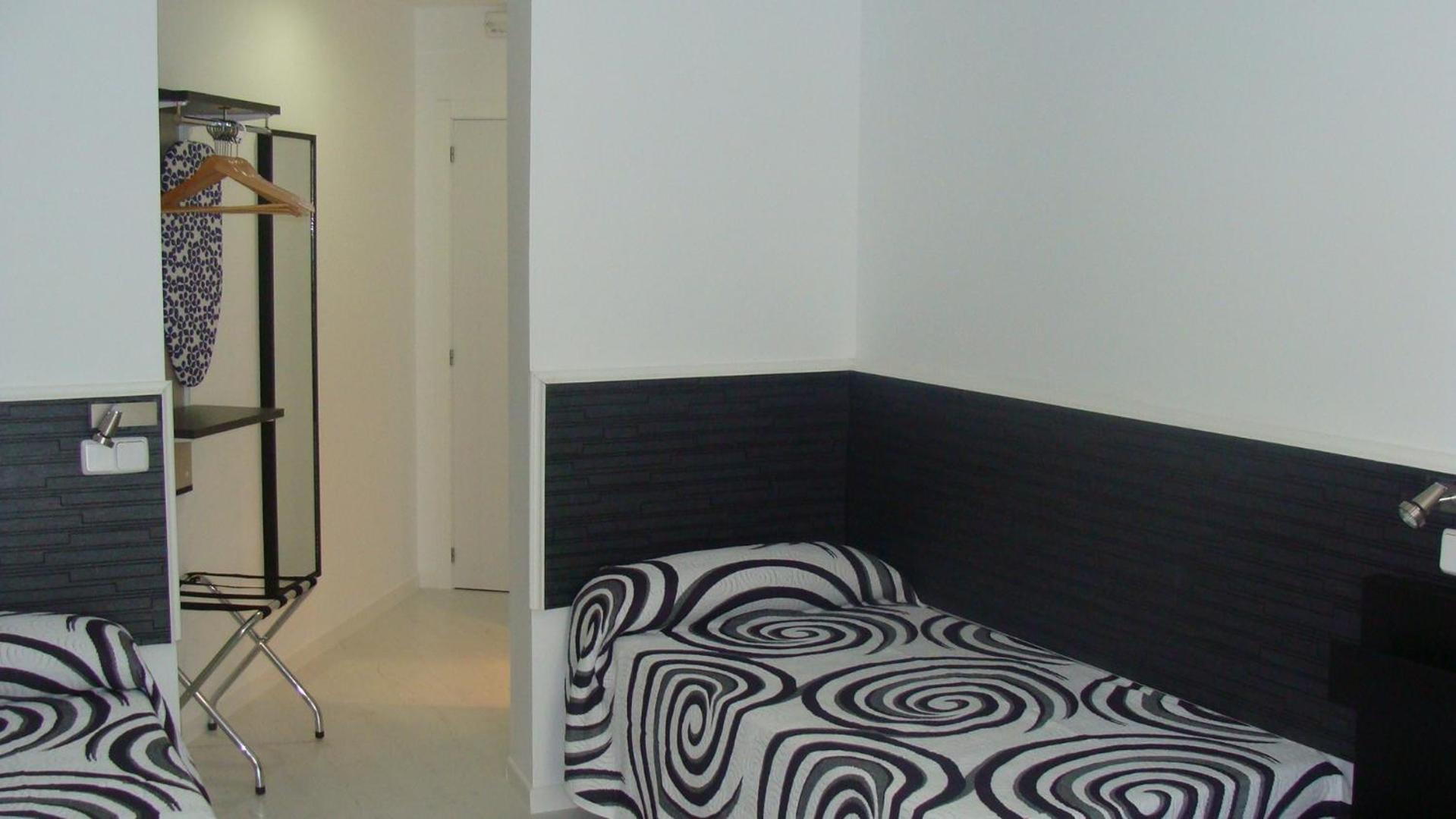 Hostal Jq Madrid 1 Exterior foto