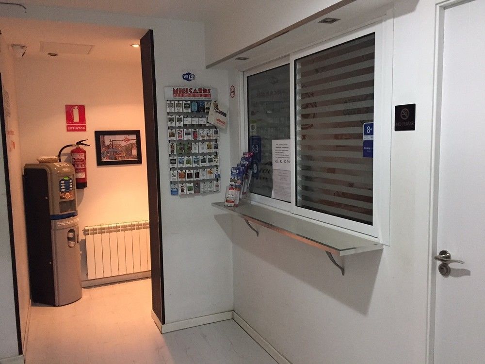 Hostal Jq Madrid 1 Exterior foto